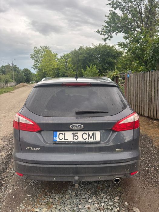 Vând Ford focus 1 6 benzina mk3 2012