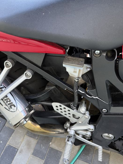 Vand Suzuki gsxr 600 k5 avariat