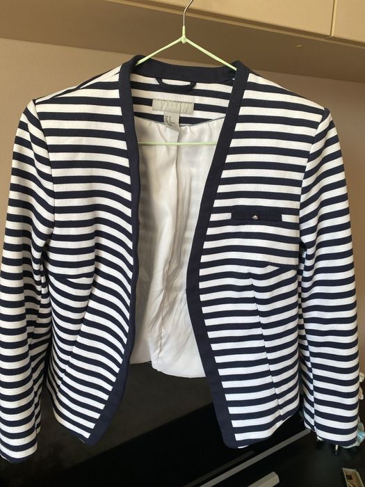 Jacheta tip blazer nou!