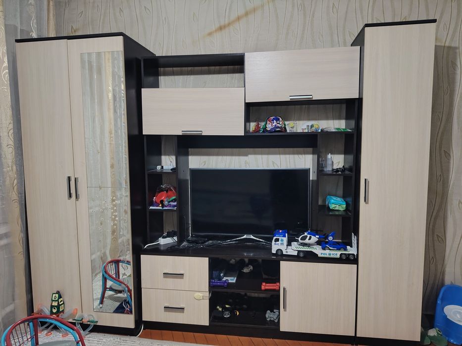 Продам стенку для гостиной