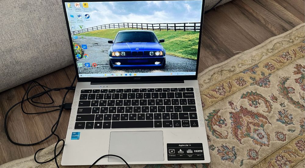 Acer Ноутбук 512гю