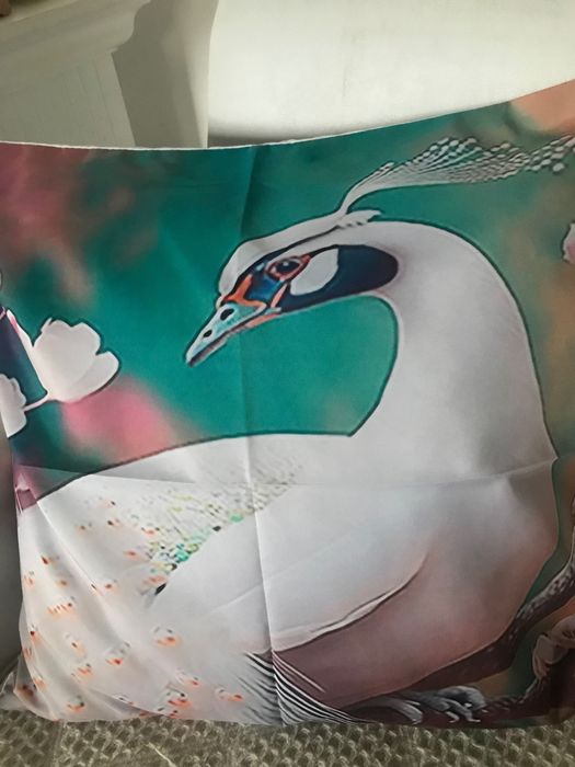 Калъф за възглавница с бял паун 45х45 см нов 2 броя