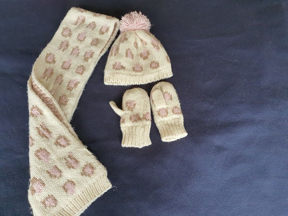 Next Nutmeg шапки,шалове и ръкавички 7-10 г.