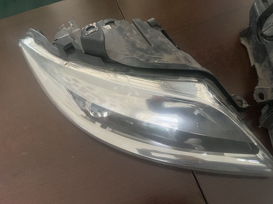 Faruri xenon Audi Q7