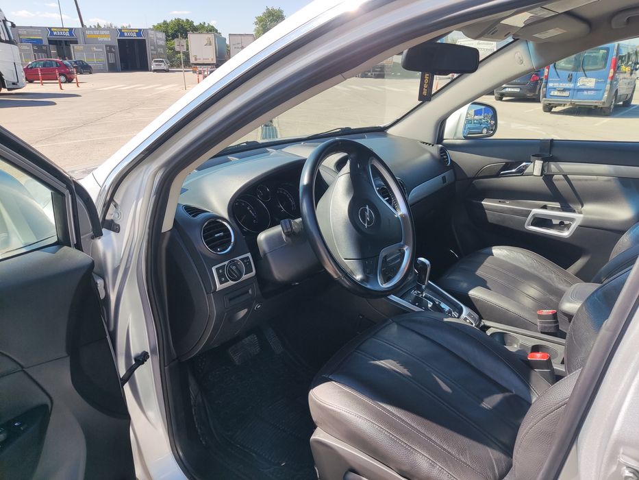 Продавам Opel Antara