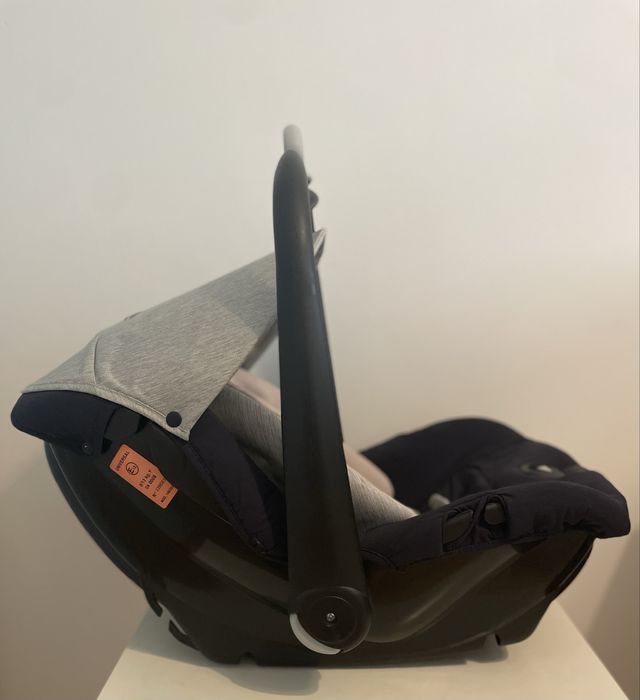 Mutsy Safe2go кош за кола.