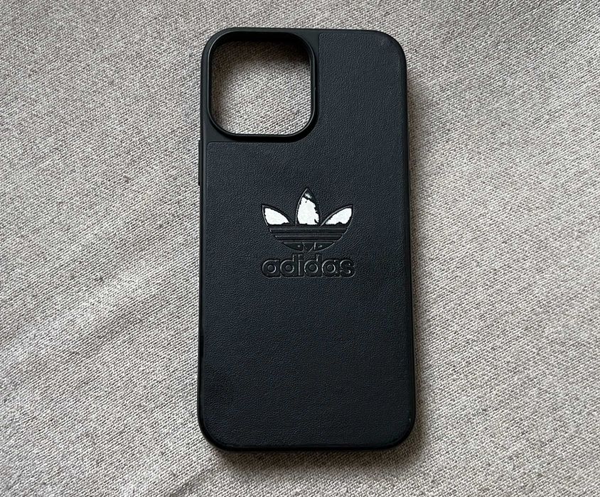 Husa pentru Iphone 13 Pro Max Adidas - folosita