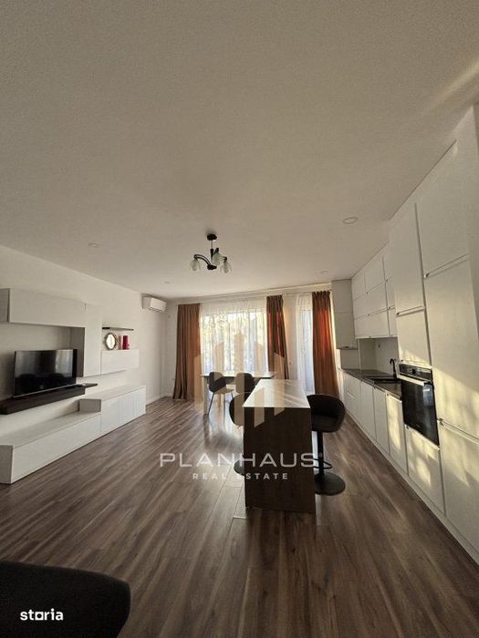 Apartament 2 camere,ultracentral ,etaj 2,zona excelentă