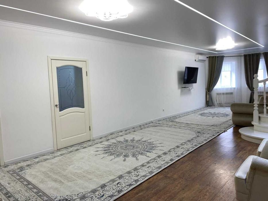 Продается 2-х этажный дом