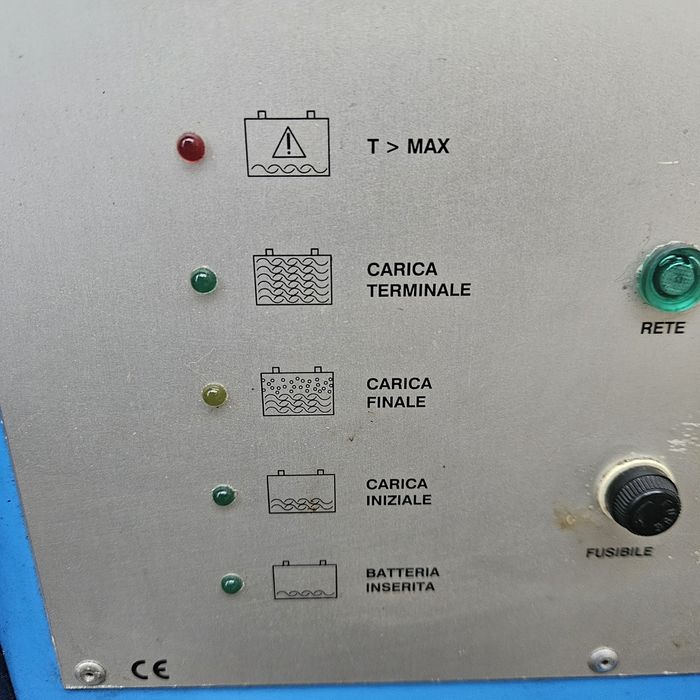 зарядно   24 волта,20 ампера