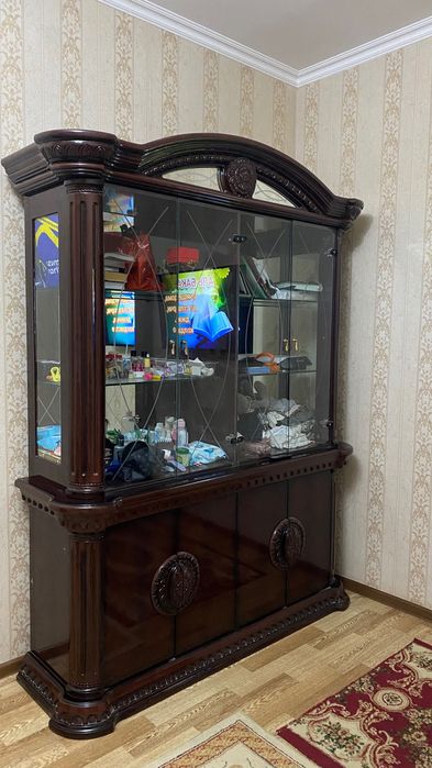 Элитный сервант / витрина (производство Дубай)