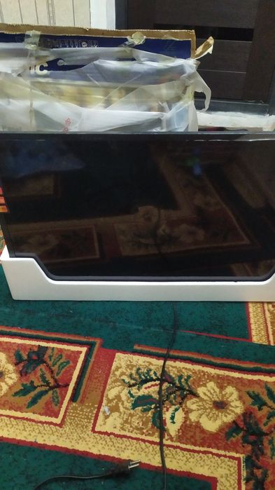 Ситроник телевизор бор хамма нарсаси ишлийди факат экран ерилган