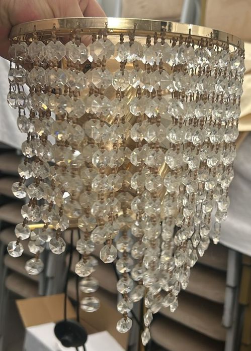 Продам люстра, бра