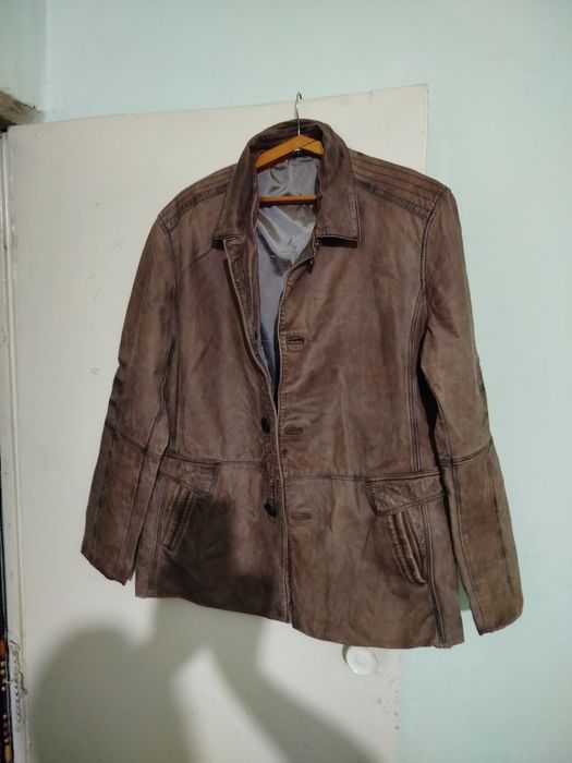 Продам кожаные куртки.