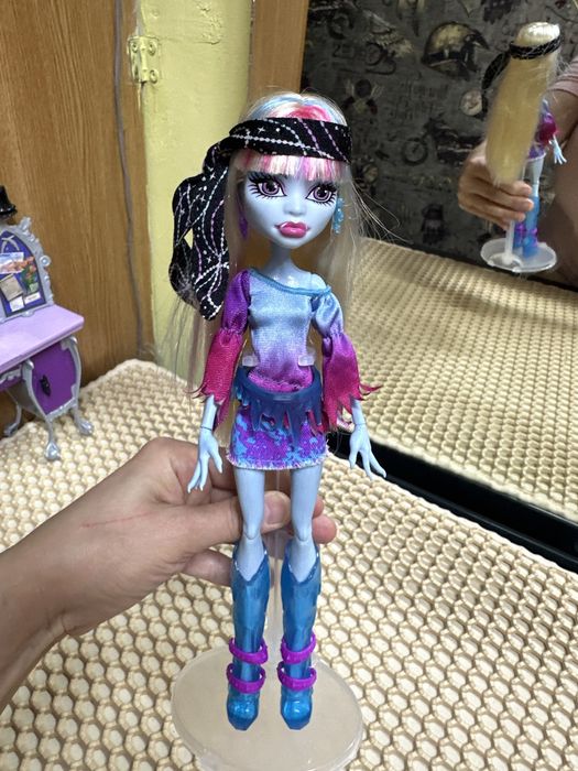 Продам кукол монстр хай!