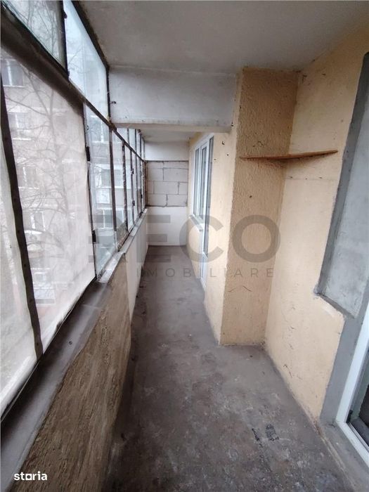 RECO apartament cu 3 camere decomandat cu lift