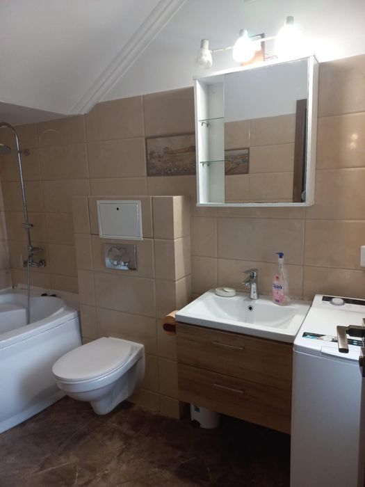 Închiriez apartament in vila, ultracentral in Craiova