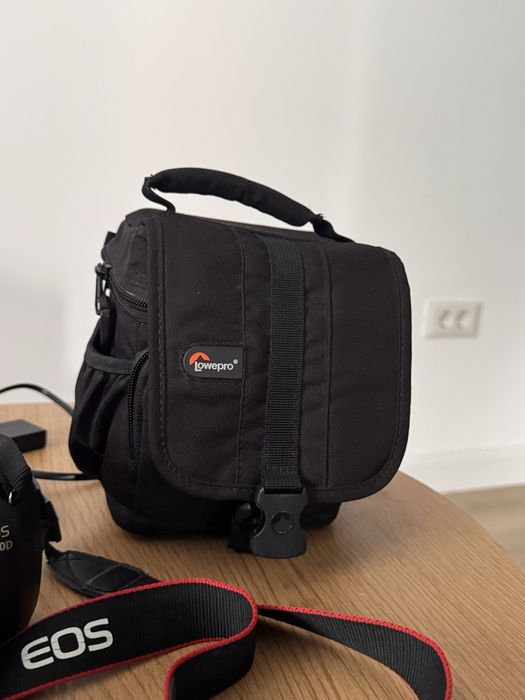 Canon EOS 1200D + obiectiv + accesorii, stare impecabila