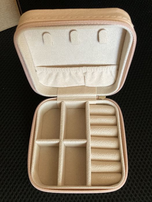 Кутия за бижута BTS