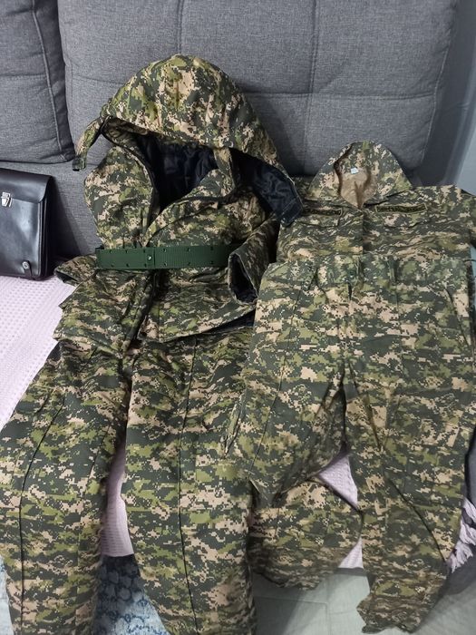 Армейская форма два комплекта 46-48 и 50-52 зимнии и летнии 4 комплект