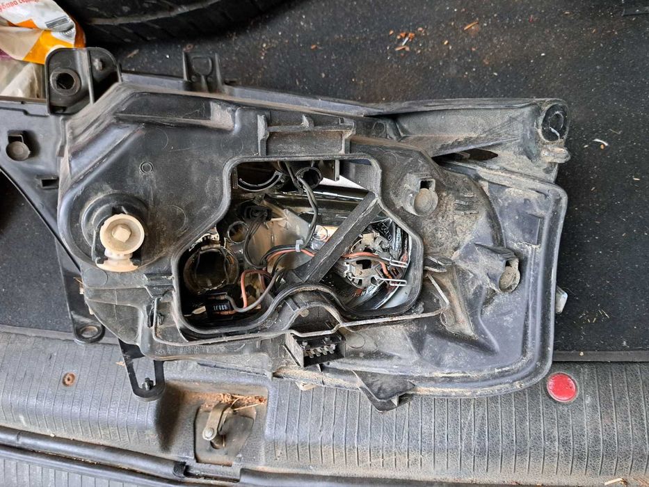 Фар за Опел Зафира А - оригинален, ляв