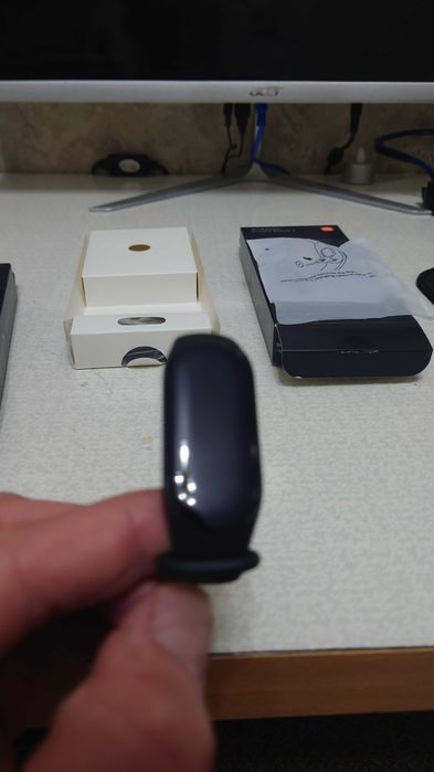 XIAOMI MI BAND 7 .  ДВЕ штуки. цена за две.