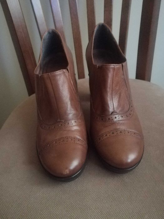 Дамски обувки от естествена кожа с марка "Donna Piu"