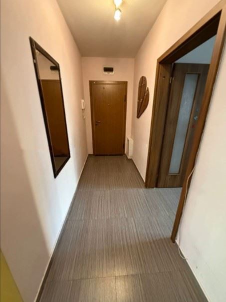 Дава се под наем Тристаен апартамент в София, Изгрев - 95 кв.м за 796.62 € - Снимка #7