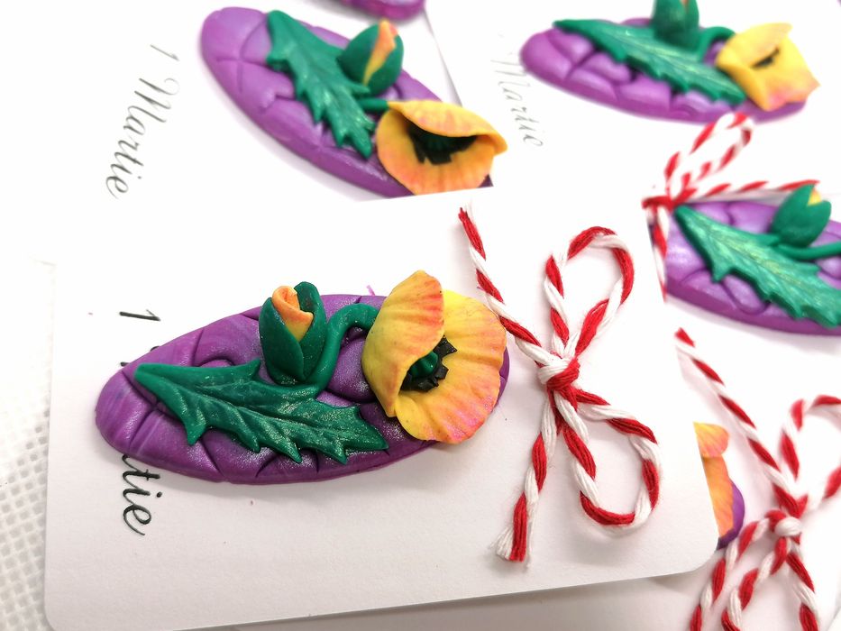 Brosa martisor handmade lalele din Fimo