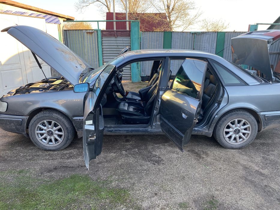 ПРОДАМ СРОЧНО Audi 100 C4 1994г