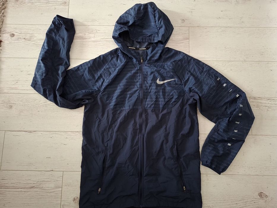 Nike-Ориг.тънко водоустойчиво яке