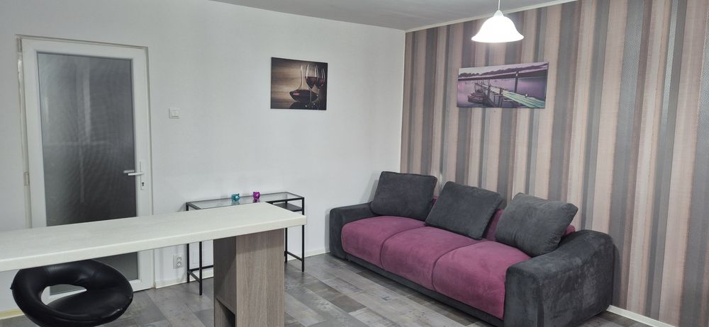 Închiriez garsonieră Bdul Basarabia adiacent