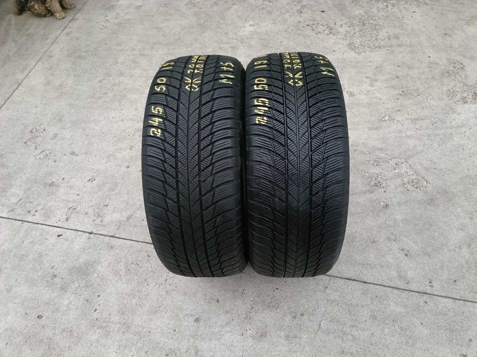 Doua anvelope iarna 245 50 19 bridgestone blizzak LM 001 run flat