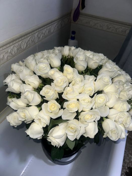 Продам Букеты белых роз