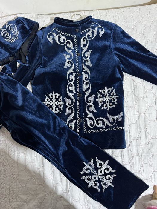 Казахский национальный костюм