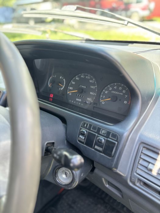 Продам семейный автомобиль