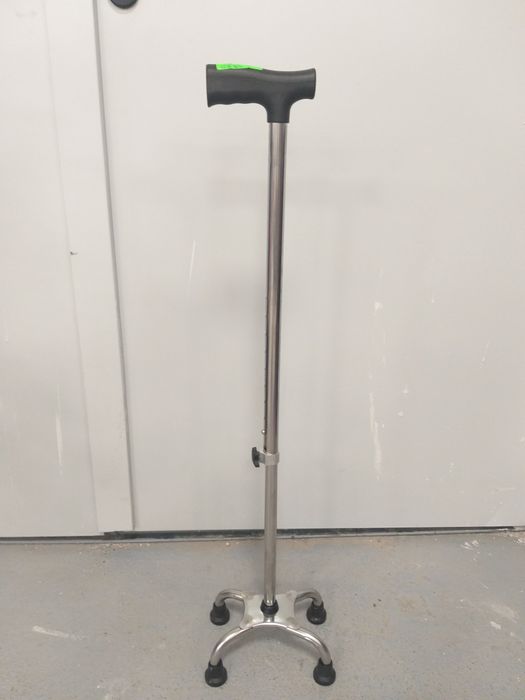 Бастун четириопорен  ортопедични