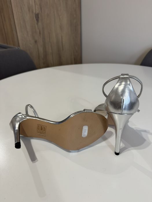 Чисто нови токчета Steve Madden