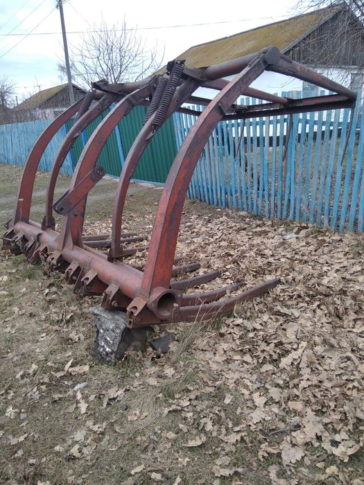 Трактор МТЗ 80 с уомплектующими