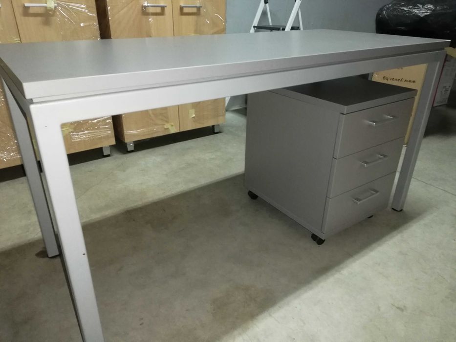 3 Бюра и 3 контейнера 1050Евро