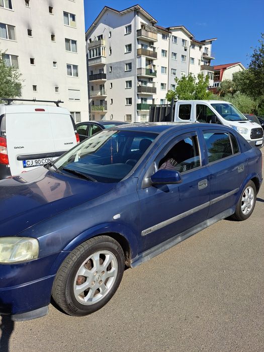 Vând Opel astra g