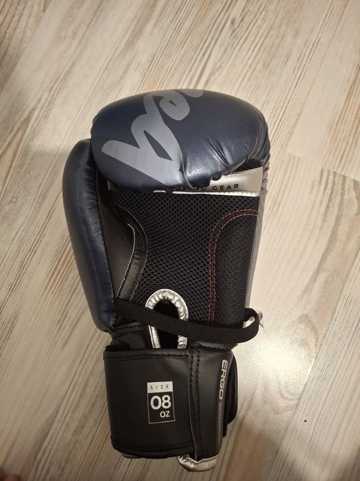 Боксови ръкавици