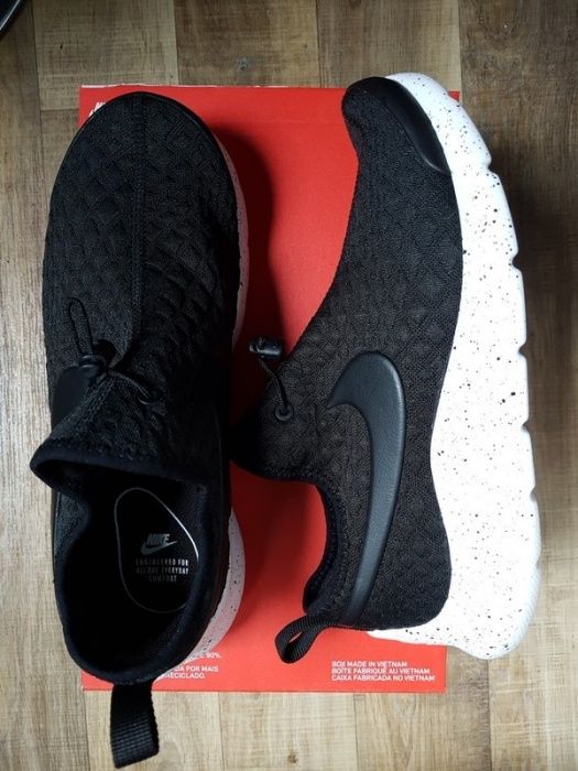 Adidasi tenisi bascheti Nike Aptare noi in cutie, marime 38,5