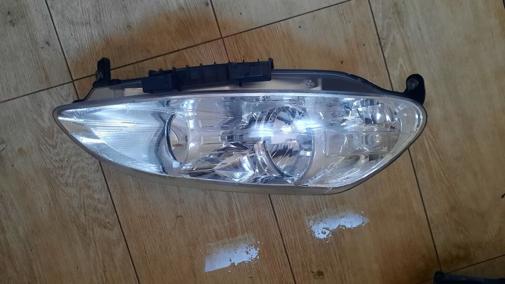 Fiat Croma - фарове фар