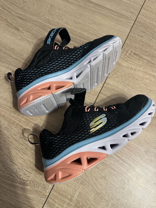 Детски маратонки skechers 29 номер