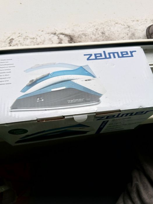 Чисто нова не отваряна ютия Zelmer