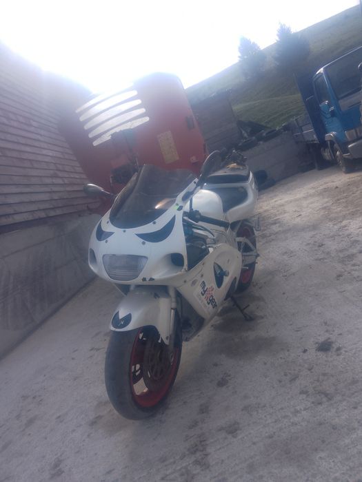 Dau la schimb cu Cross sau atv mai multe detalii la telefon