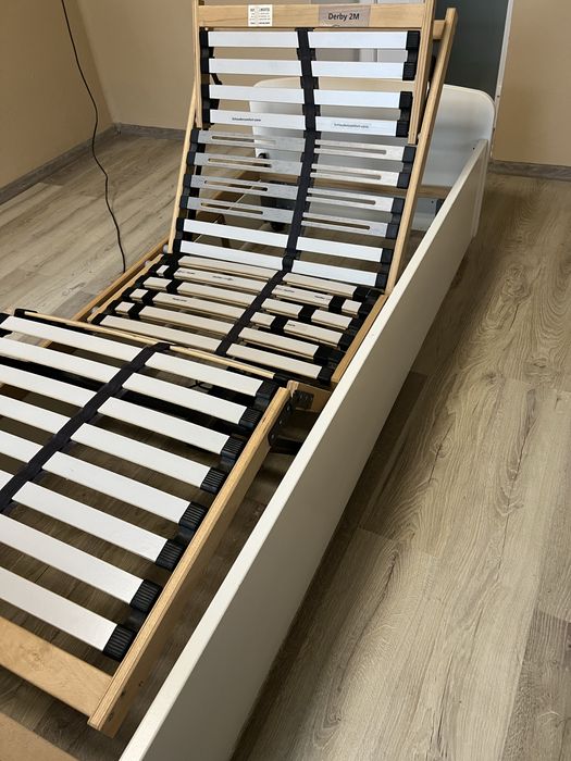 Pat dormitor cu somiera reglabila