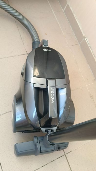 Пылесос LG kompressor 2000W