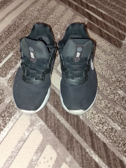 Дамски маратонки Nike